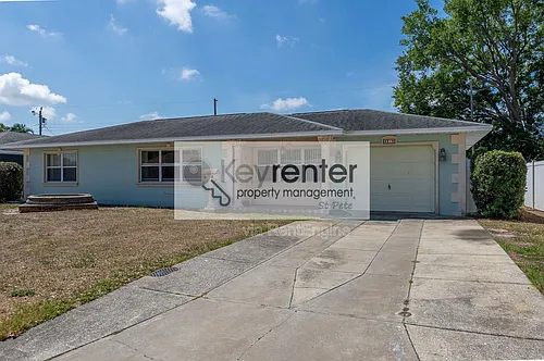 4218 24th Ave N Photo 1