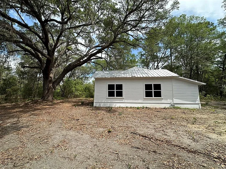 13647 NE 141st Dr — Photo 34