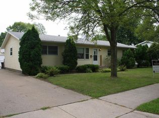 618 11th Ave N, Onalaska, WI 54650