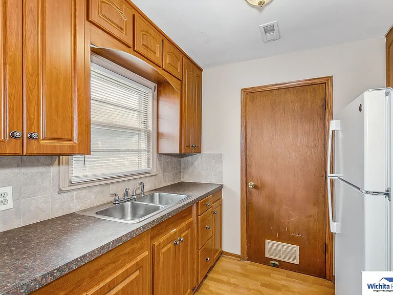 2219 N Estelle St — Photo 7