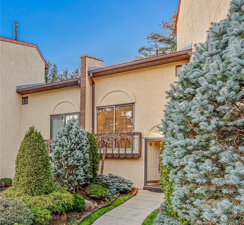 1899 Brookwood Dr, Akron, OH 44313 Zillow