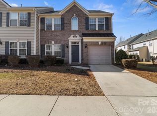 2318 Whitford Ln, Charlotte, NC 28210