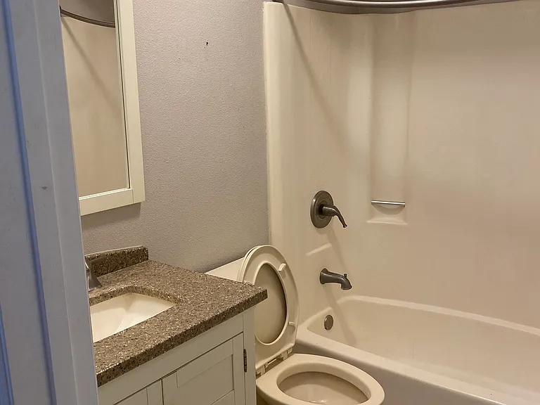 46 Windtree Ln #202 — Photo 7
