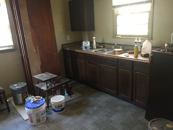 2nd image of 2598 Lowell Ave