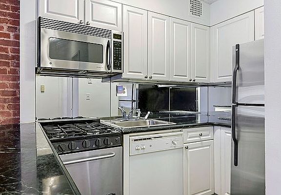 5th image of 145 W 78th St APT A