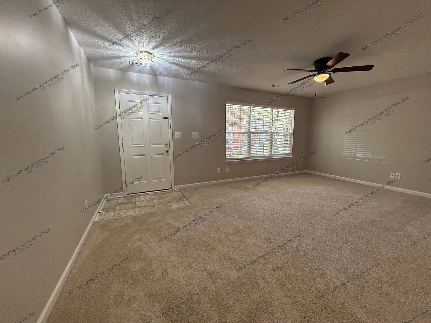 3 bed, 2.5 bath, 1280 sqft, $1,525 — Photo 2