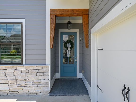 5th image of 835 Griffin Park Cir