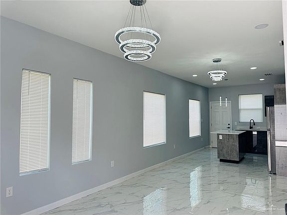 2nd image of 1018 N Clarence Ave #4