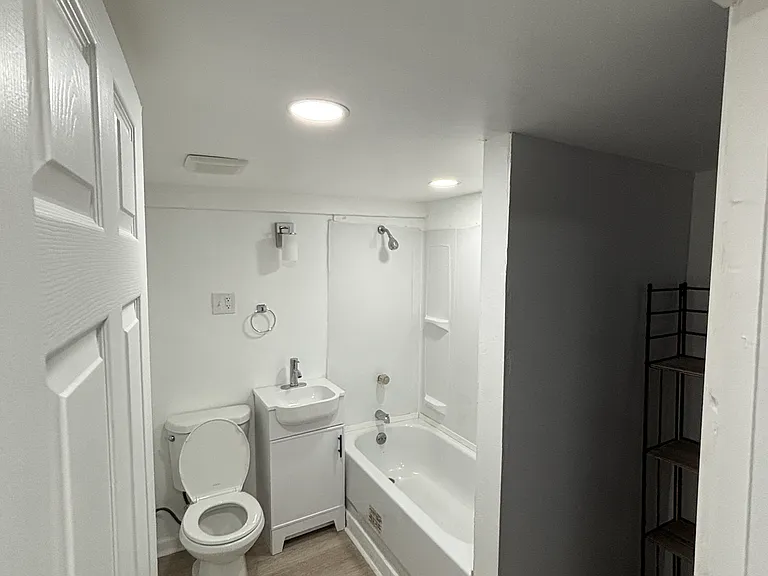 4237 Ulloa St #1 — Photo 9