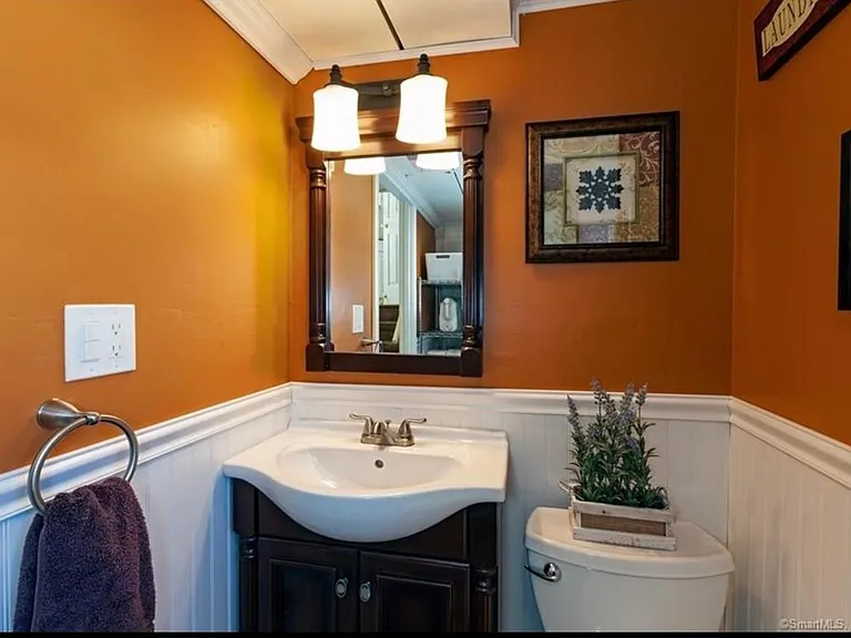 33 Peters Ln — Photo 27