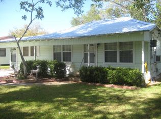 509 Maple St, Yoakum, TX 77995