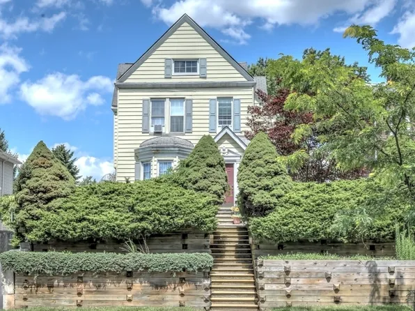 94 Woodward Ave, Rutherford Boro, NJ 07070