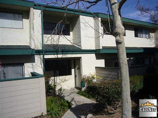 1st image of 23542 Newhall Ave APT 4