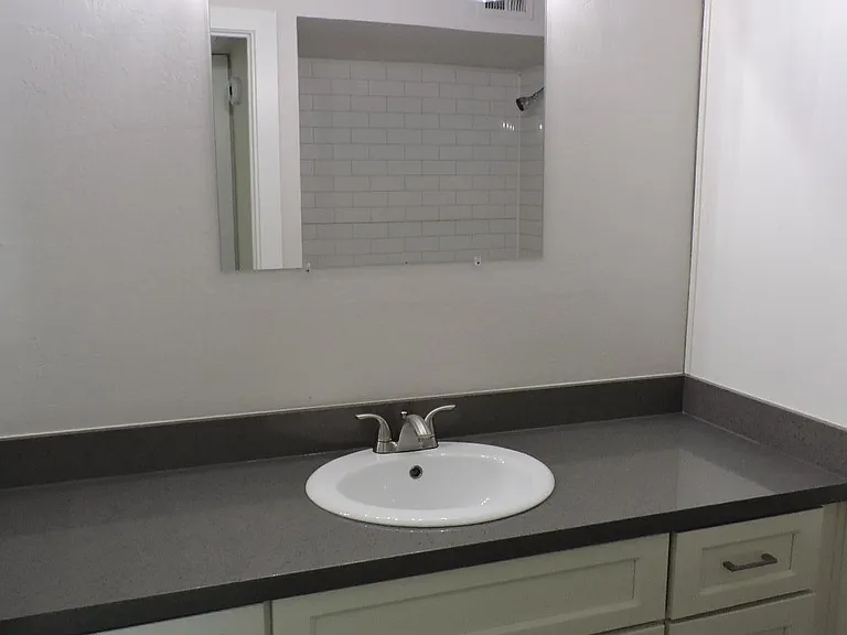 1317 W St #2 — Photo 11
