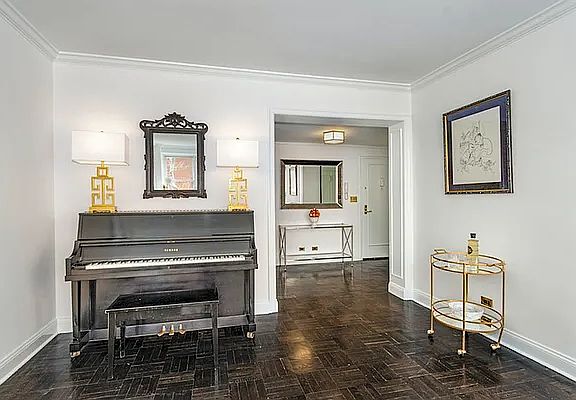 4th image of 116 E 66th St #3/4C