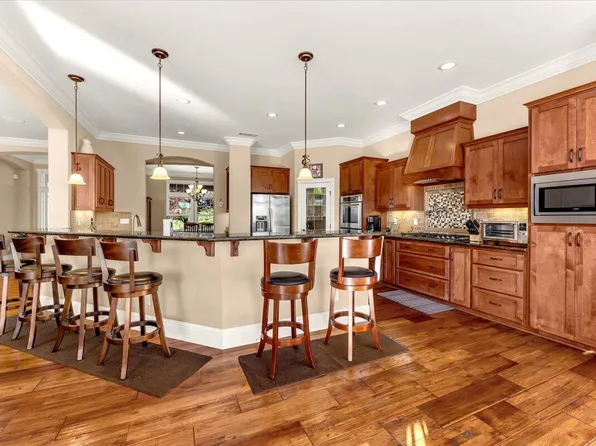 16280 Canto De Las Lupine Dr, Redding, CA 96001