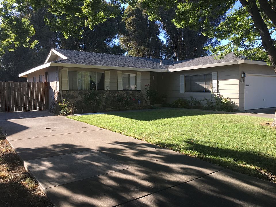 1st image of 2477 Carnation Dr
