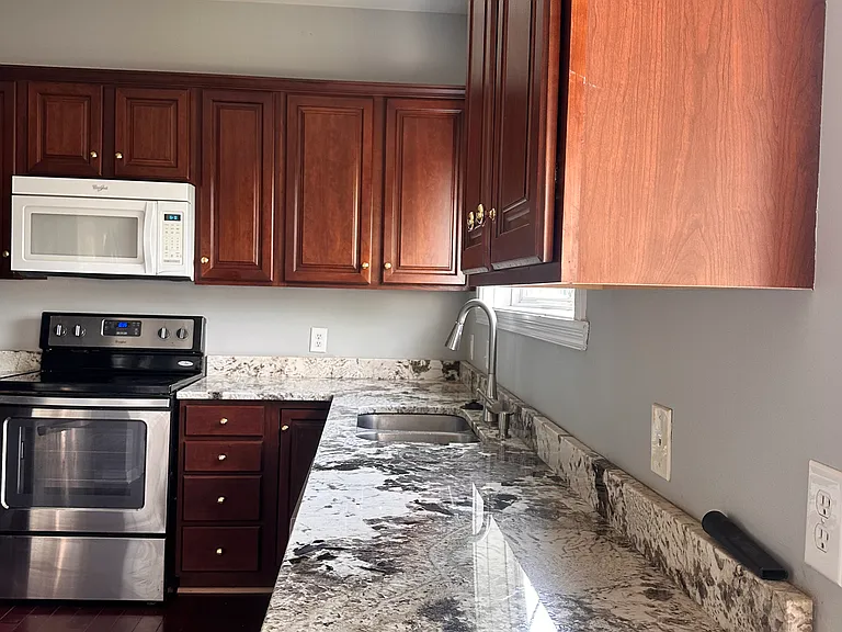 605 Mannington Pl — Photo 13