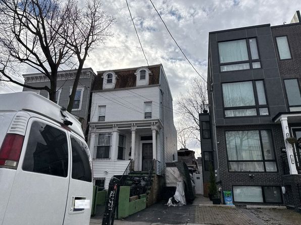 jersey-city-new-jersey-38915842 picture