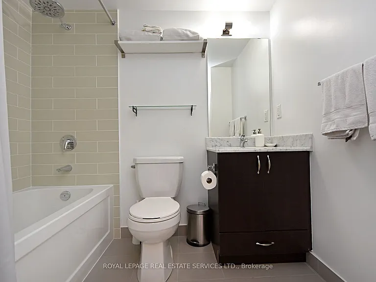1185 The Queensway #901 — Photo 11