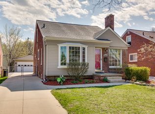 20664 Beaufait St, Harper Woods, MI 48225