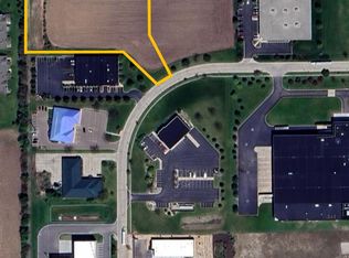 13 Thornwood Rd, Sycamore, IL 60178