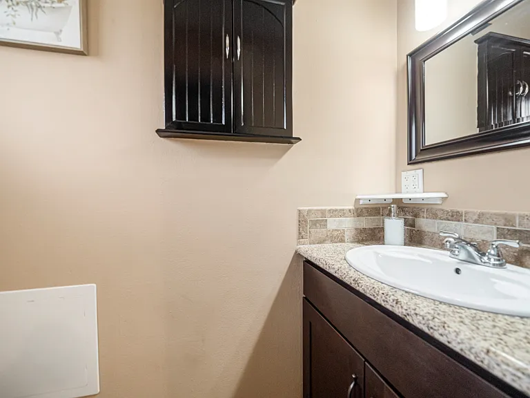 9123 Barton St — Photo 16