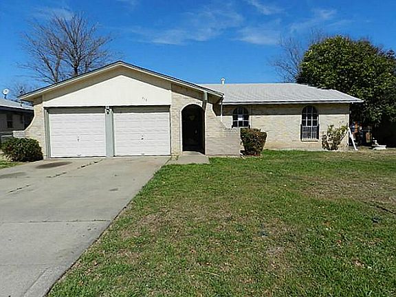 2nd image of 816 Marlene Dr