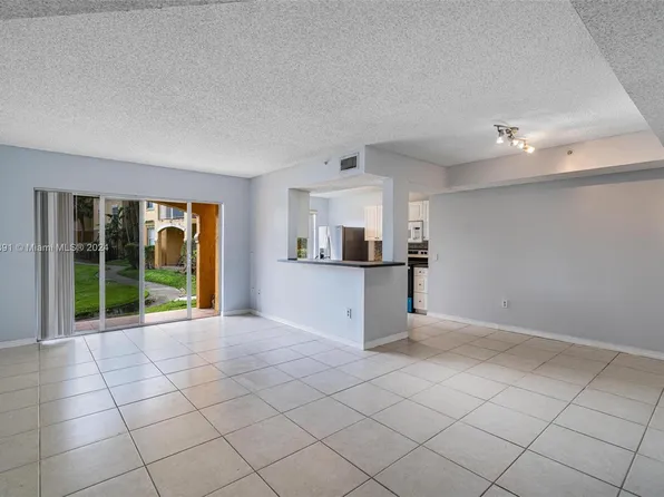 155 NW 96th Ter #2102, Pembroke Pines, FL 33024