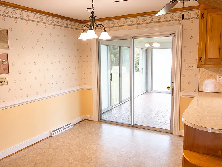 10521 Chalkley Rd — Photo 4