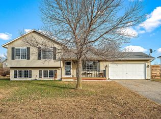 509 Lindsey Ln, Belle Plaine, MN 56011