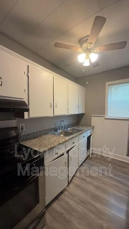 2 bed, 1.0 bath, $1,375 — Photo 2