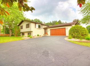 2119 Sunburst Ln, Kronenwetter, WI 54455