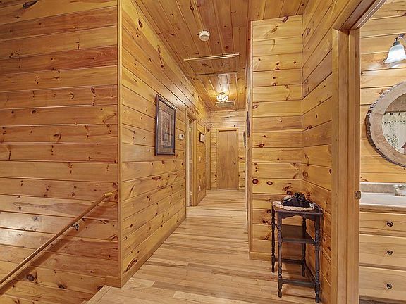 24th image of 453 Macs Mountain Retreat Ln