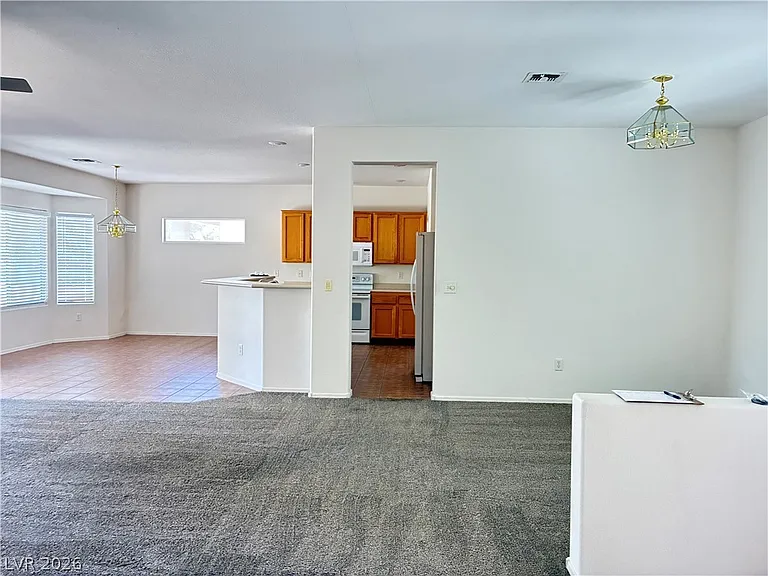 2578 Woodson Ave — Photo 8