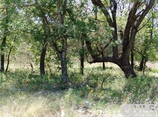 25 Clear Lake Loop, Poteet, TX 78065