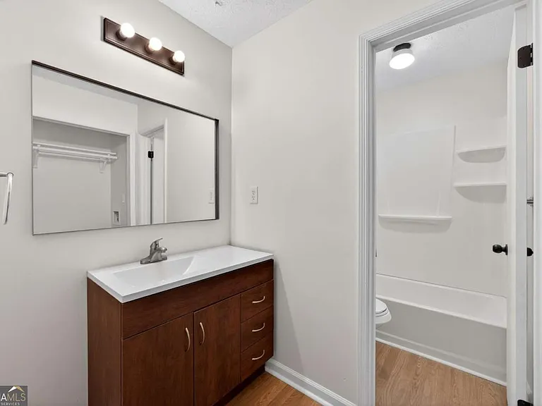 6898 Babbling Brook Dr — Photo 16