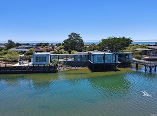 210 Dipsea Rd, Stinson Beach, CA 94970