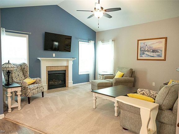 3rd image of 2409 Becky Cir
