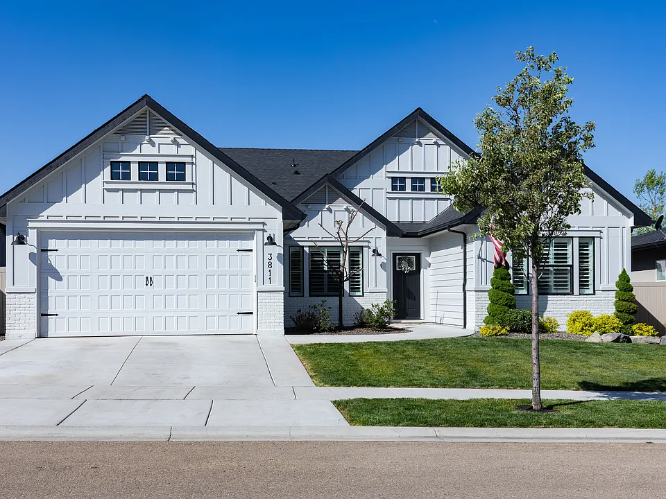 3811 S Cannon Way