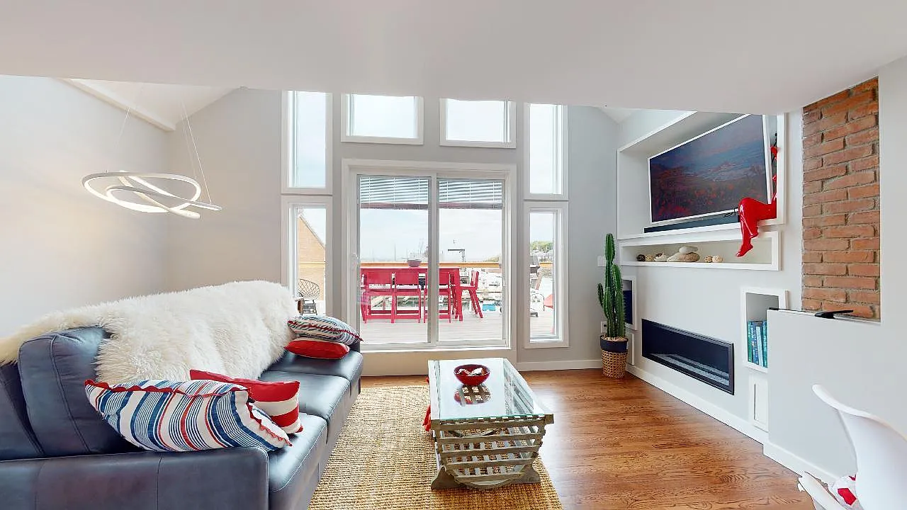 2 bed, 1.5 bath, 1116 sqft, $3,800 — Photo 3