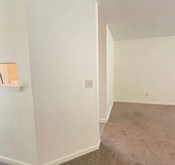 4414 Stratfordshire Ct — Photo 8