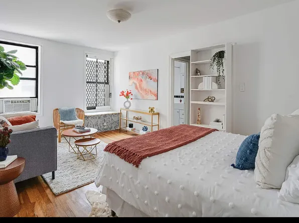 225 Bennett Avenue image 1 of 6