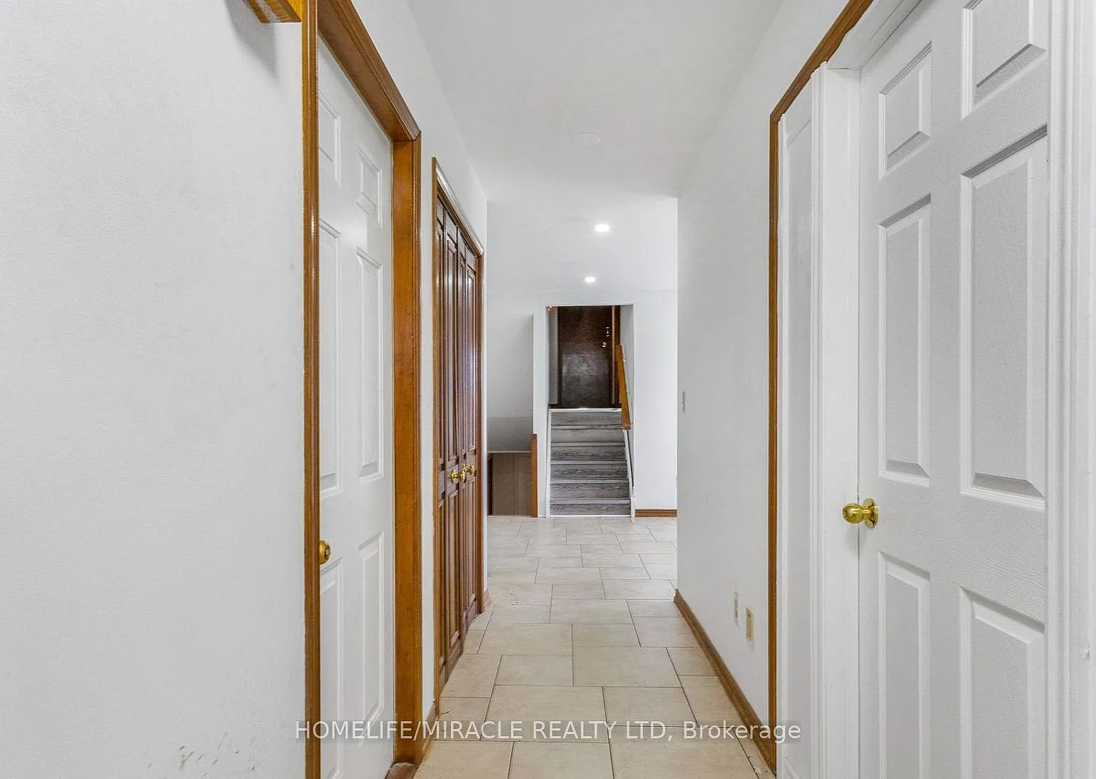 8 bed, $2,900 — Photo 4