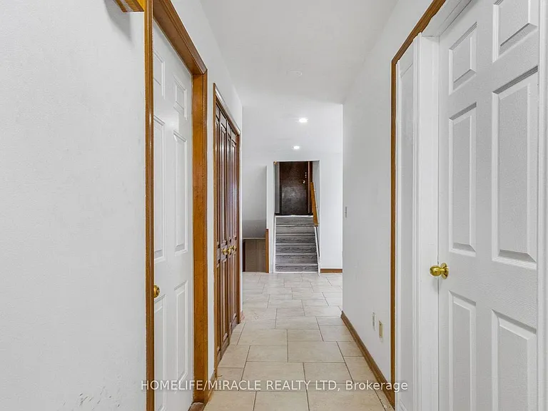 4 Eastwood Dr — Photo 4