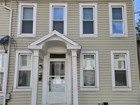 106 Pleasant St, Hanover, PA 17331