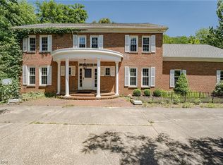 7295 Surrey Ln, Chesterland, OH 44026