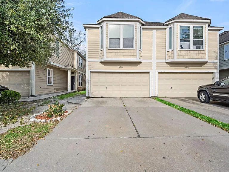 16546 Pentonshire Ln — Photo 1