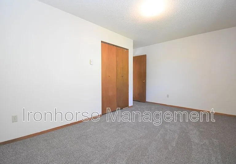 8 Hoffman Dr #1 — Photo 12