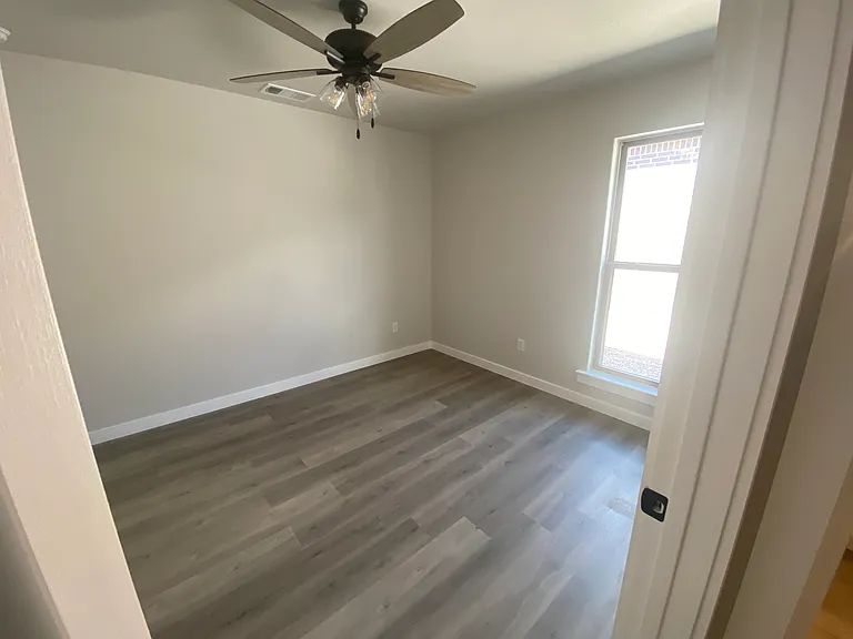404 Pratt Dr #2 — Photo 8